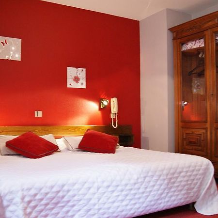 Logis Hotel De La Paix - 图尔尼 客房 照片