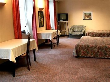 Logis Hotel De La Paix - 图尔尼 外观 照片
